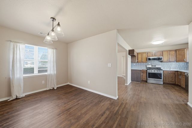 918 S Birch Place, Broken Arrow, OK 74012