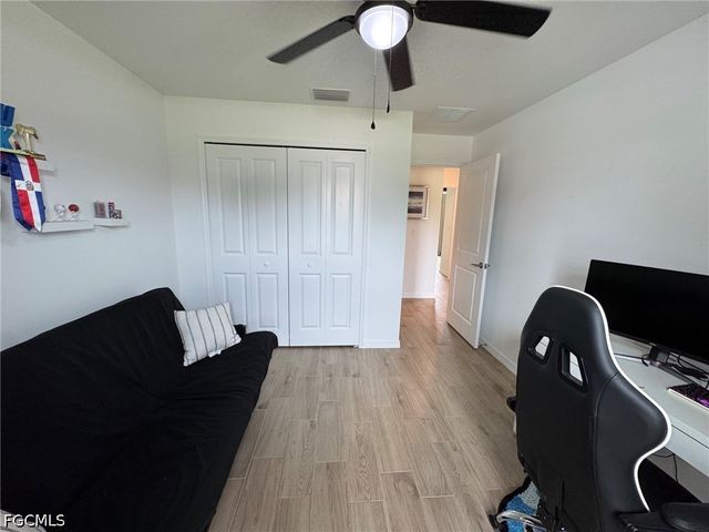 330 SW 23rd TER, Cape Coral, FL 33991