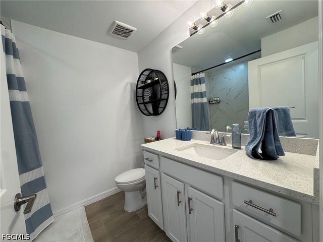 330 SW 23rd TER, Cape Coral, FL 33991