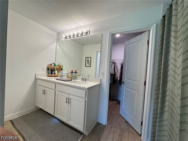330 SW 23rd TER, Cape Coral, FL 33991