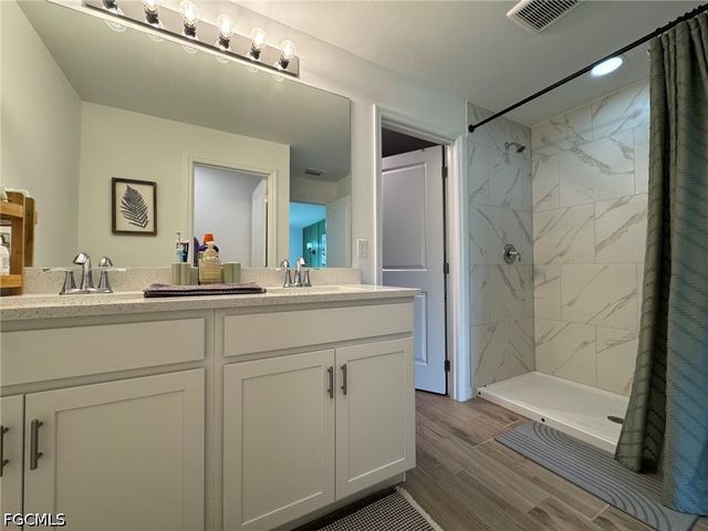 330 SW 23rd TER, Cape Coral, FL 33991