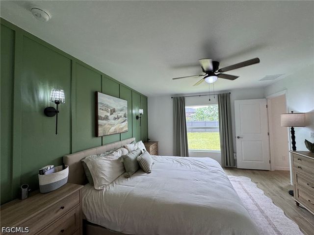 330 SW 23rd TER, Cape Coral, FL 33991