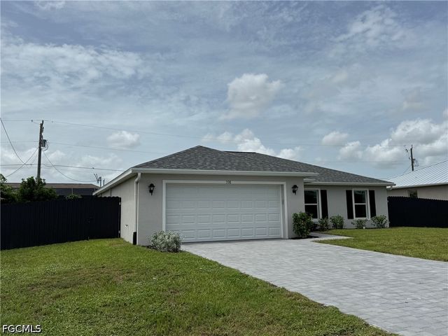 330 SW 23rd TER, Cape Coral, FL 33991