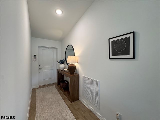 330 SW 23rd TER, Cape Coral, FL 33991