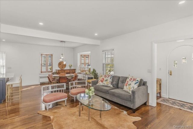 33 Emerson Place, Valley Stream, NY 11580