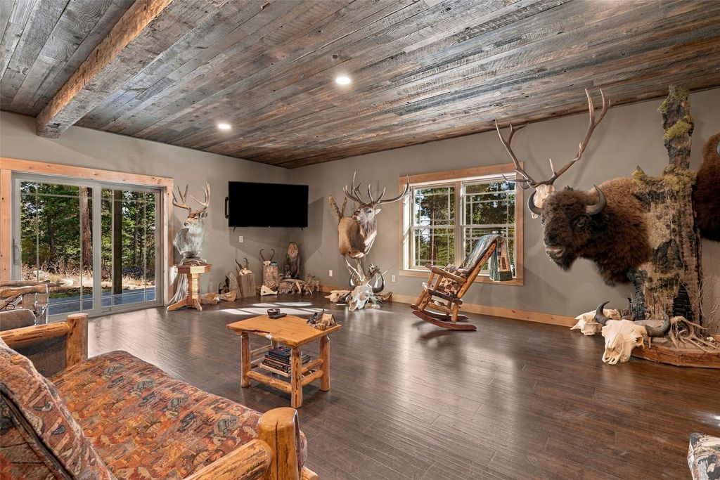 1655 Jordan Way, Victor, MT 59875 photo 5