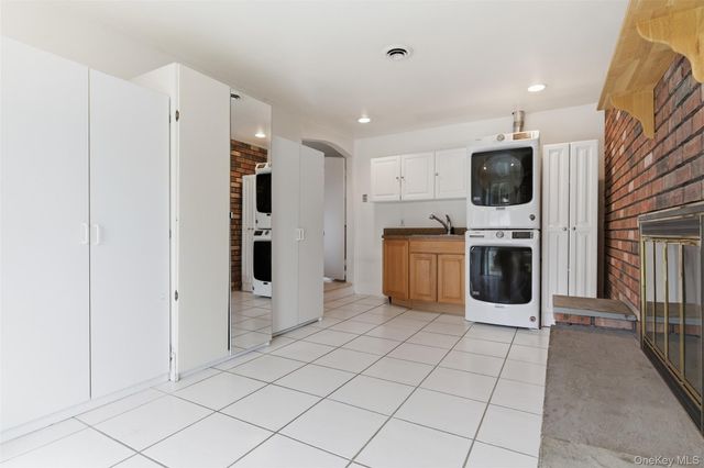 137 Burr Road, East Northport, NY 11731