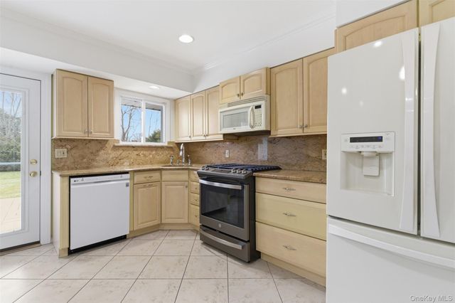 137 Burr Road, East Northport, NY 11731