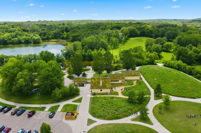 700 Mcfaddens Trail, Eagan, MN 55123