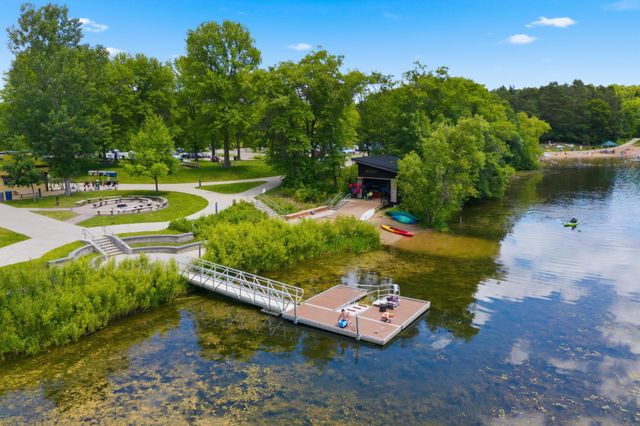 700 Mcfaddens Trail, Eagan, MN 55123