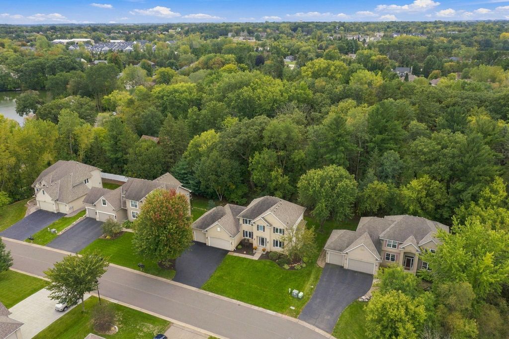700 Mcfaddens Trail, Eagan, MN 55123 — photo 3