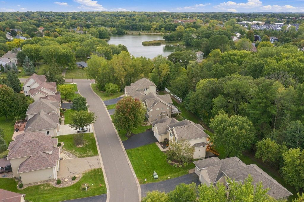 700 Mcfaddens Trail, Eagan, MN 55123 — photo 4