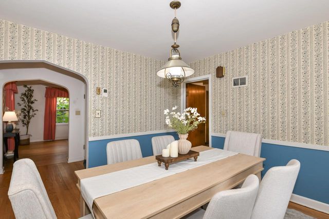 4042 N 111th STREET, Wauwatosa, WI 53222