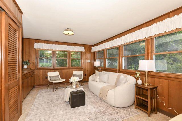 4042 N 111th STREET, Wauwatosa, WI 53222