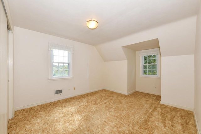 4042 N 111th STREET, Wauwatosa, WI 53222