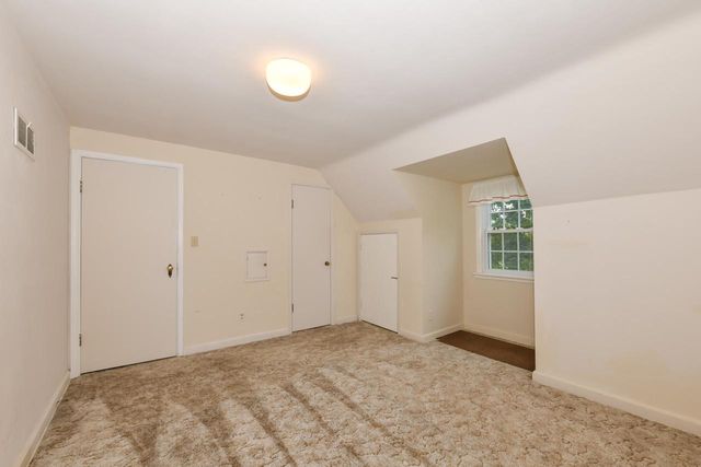 4042 N 111th STREET, Wauwatosa, WI 53222