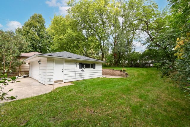 4042 N 111th STREET, Wauwatosa, WI 53222