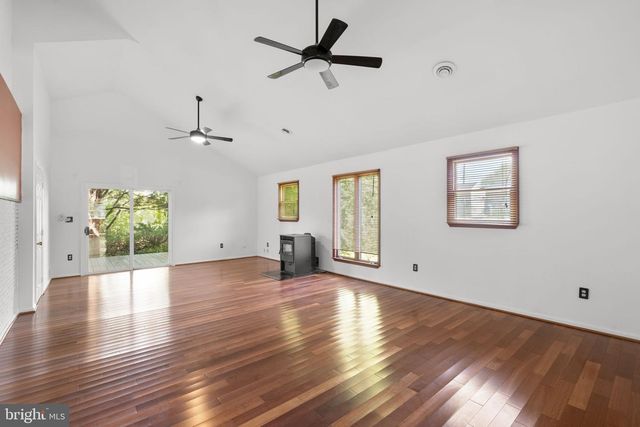 7512 FAR HILLS DR, Towson, MD 21286