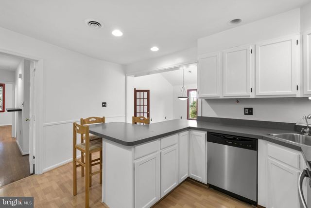 7512 FAR HILLS DR, Towson, MD 21286