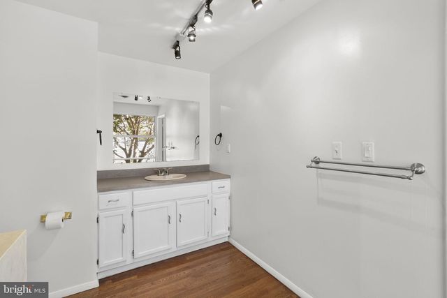 7512 FAR HILLS DR, Towson, MD 21286