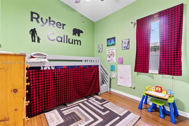 3712 NE 16th St, Homestead, FL 33033