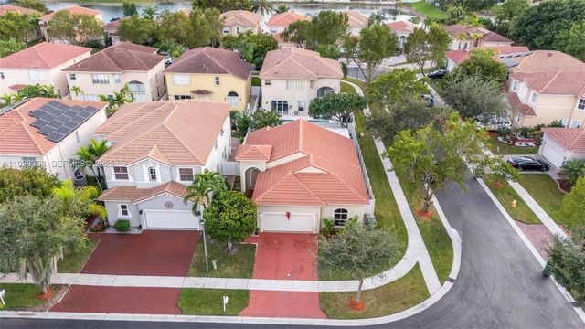 3712 NE 16th St, Homestead, FL 33033
