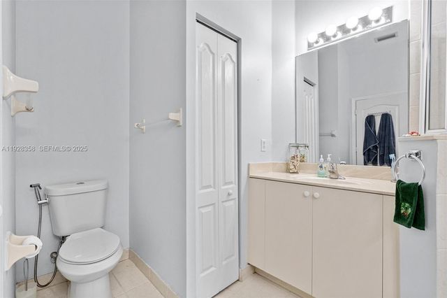 3712 NE 16th St, Homestead, FL 33033