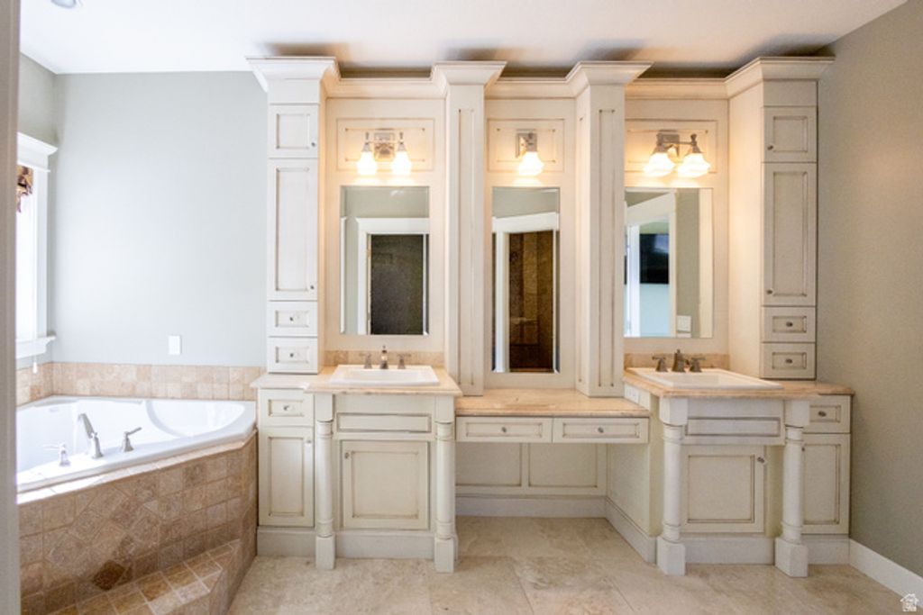 Image 4 of property listing at 434 S CARDON RIDGE DR, Smithfield, UT 84335