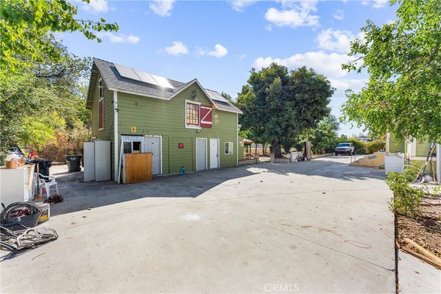 850 E Columbia, Pomona, CA 91767