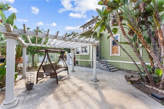 850 E Columbia, Pomona, CA 91767