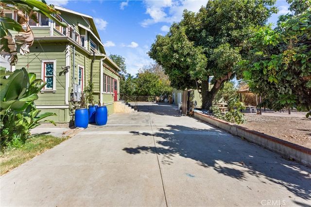 850 E Columbia, Pomona, CA 91767