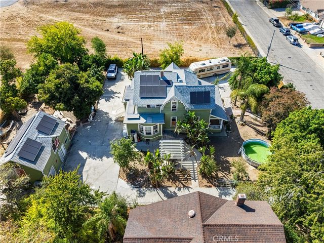 850 E Columbia, Pomona, CA 91767