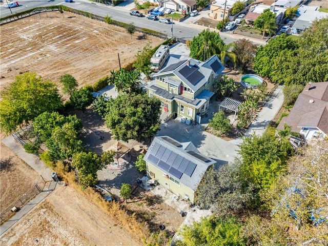 850 E Columbia, Pomona, CA 91767