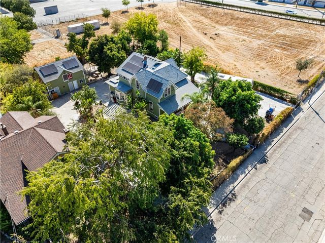 850 E Columbia, Pomona, CA 91767