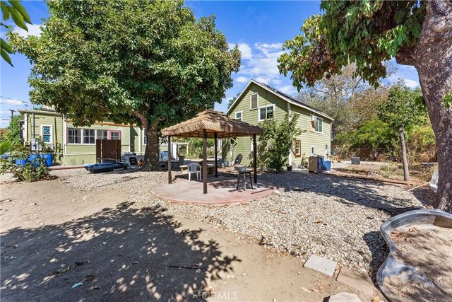 850 E Columbia, Pomona, CA 91767