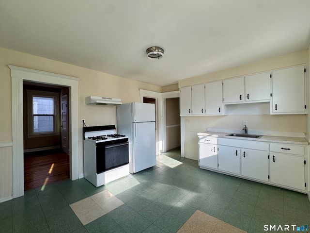 182 Sheridan Street 2, Bridgeport, CT 06610