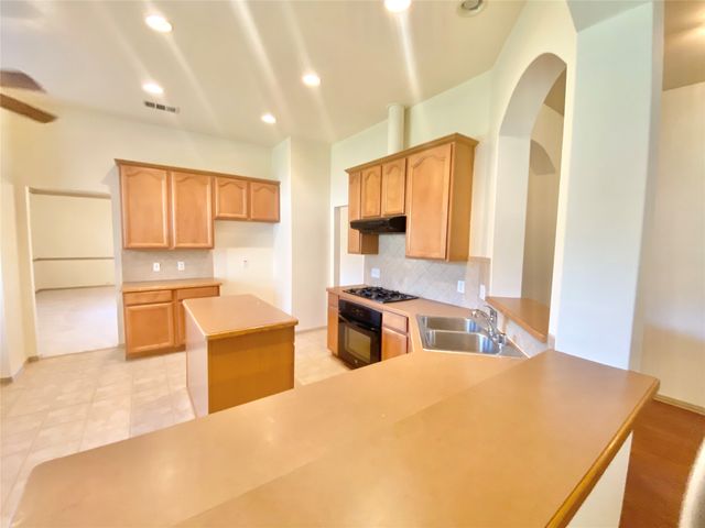 1821 Vintage Drive, Corinth, TX 76210