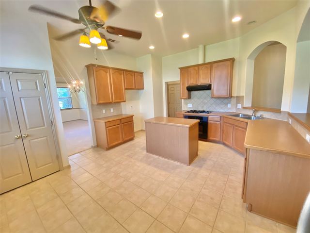 1821 Vintage Drive, Corinth, TX 76210