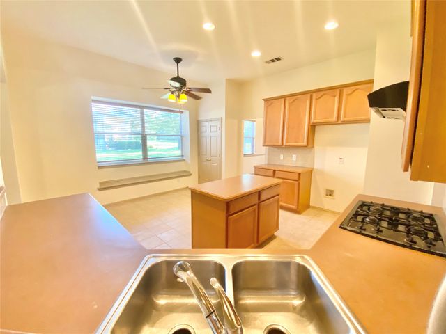 1821 Vintage Drive, Corinth, TX 76210