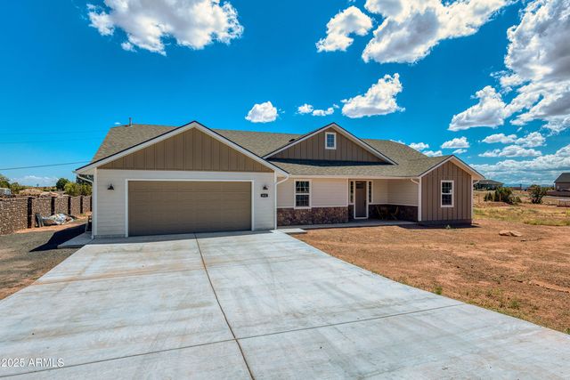 411 S HILLCREST Drive, Snowflake, AZ 85937