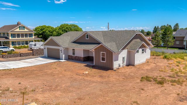 411 S HILLCREST Drive, Snowflake, AZ 85937