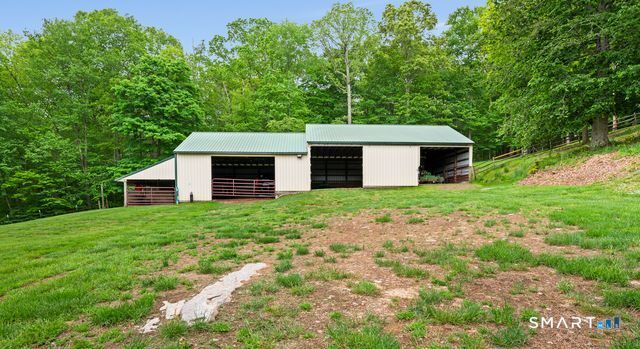 17 Markham Road, East Hampton, CT 06424