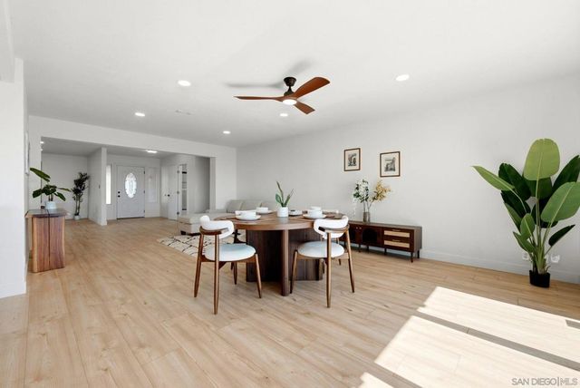 1329 Park Hill Ln, Escondido, CA 92025