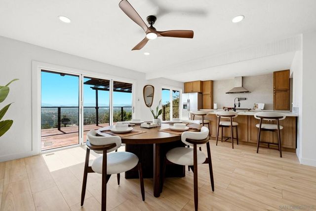 1329 Park Hill Ln, Escondido, CA 92025