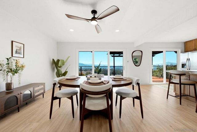 1329 Park Hill Ln, Escondido, CA 92025