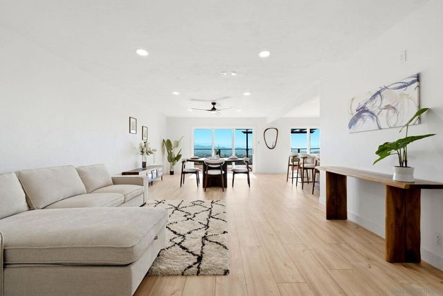 1329 Park Hill Ln, Escondido, CA 92025