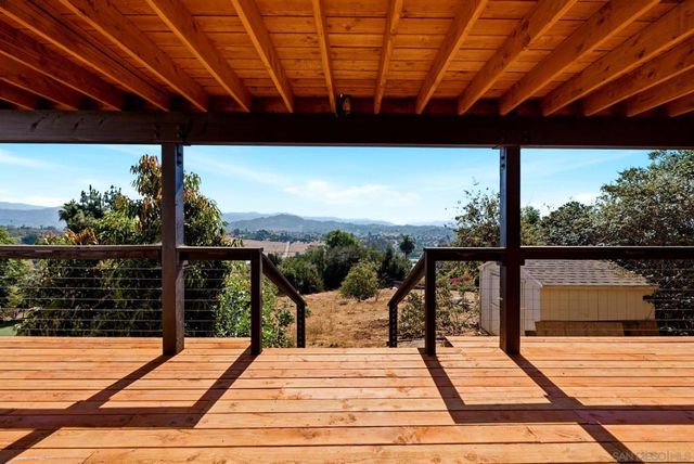 1329 Park Hill Ln, Escondido, CA 92025