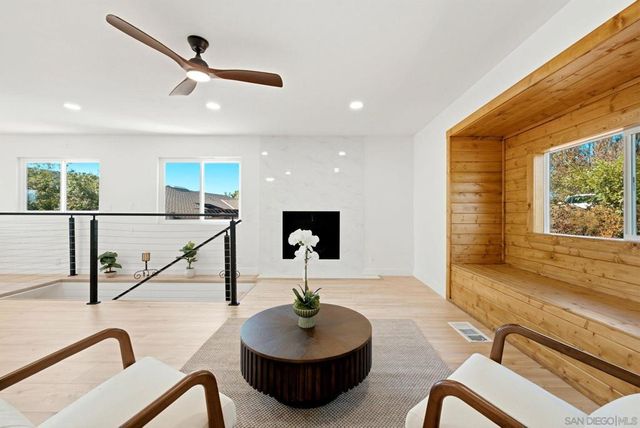 1329 Park Hill Ln, Escondido, CA 92025