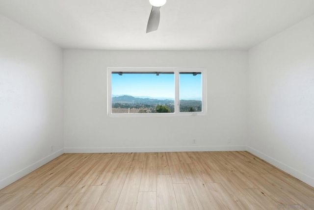1329 Park Hill Ln, Escondido, CA 92025