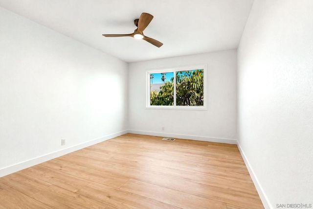 1329 Park Hill Ln, Escondido, CA 92025